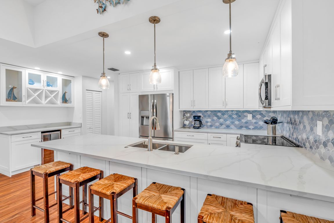 next background image