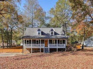 540 E Cherokee Ct, Woodstock, GA 30188