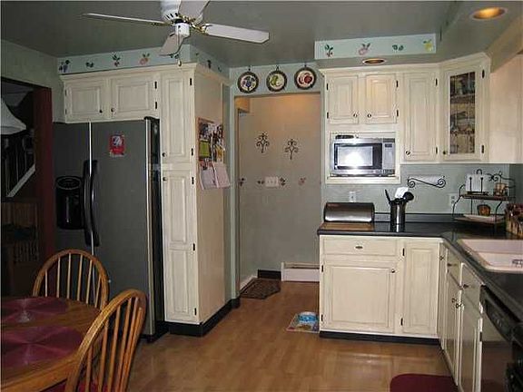 4th image of 43 Sunbriar Dr