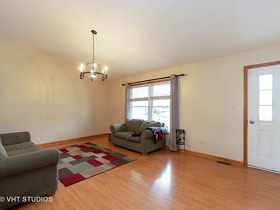2nd image of 107 Cottonwood Blvd