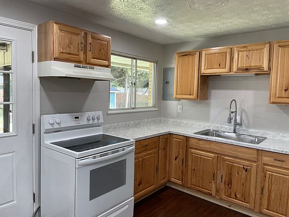 4th image of 5724 Tomberg St