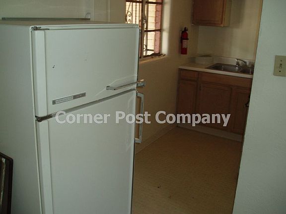 3rd image of 516 Palomas Dr SE APT 1