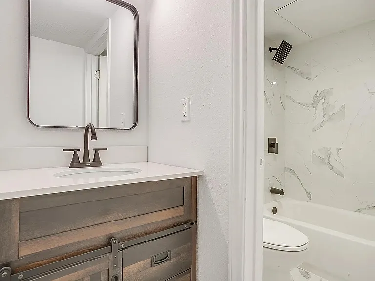 7900 Brookriver Dr #1724 — Photo 8