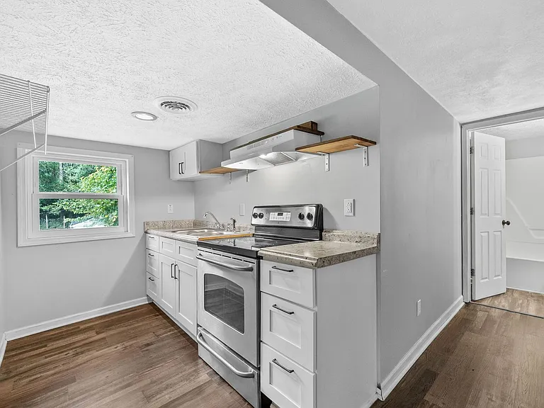718 Central Ave — Photo 10