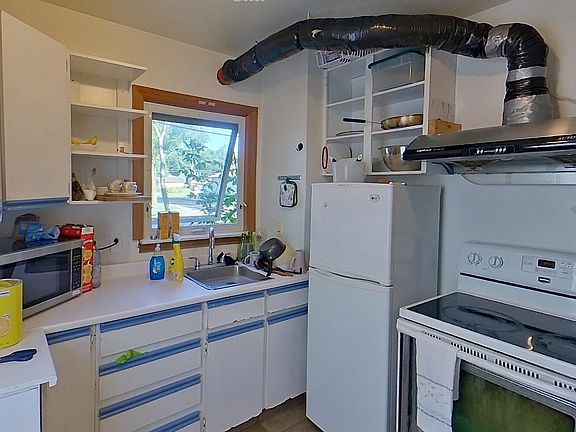 4th image of 10204 123rd Ave NW