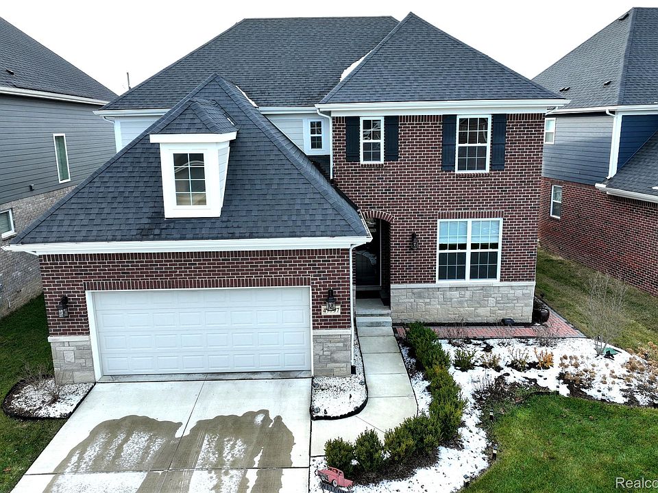 1st image of 47797 Fieldstone Dr