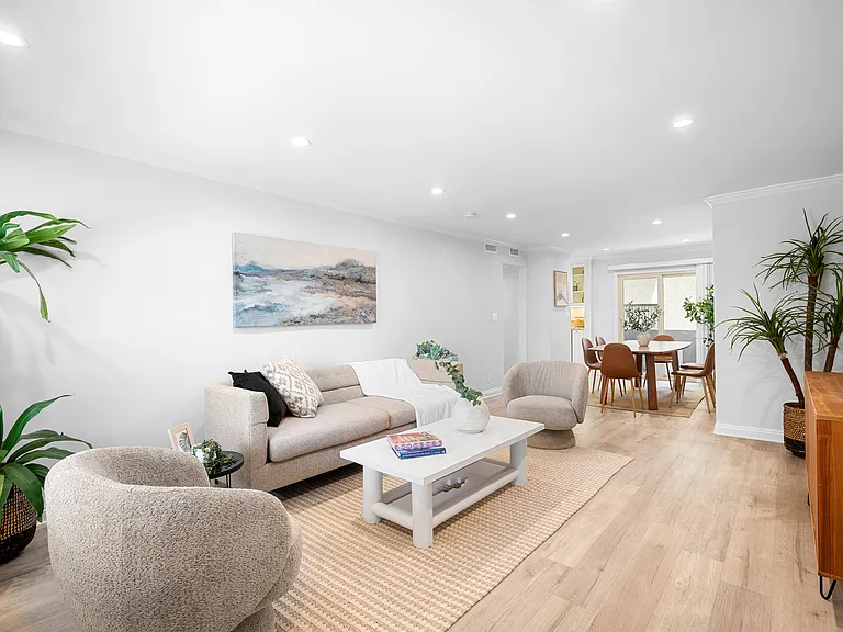 617 E Angeleno Ave #206 — Photo 1