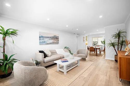 617 E Angeleno Ave #206 Photo 1