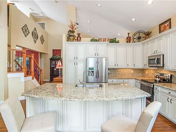 5th image of 7136 NW 78th Pl