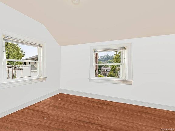 3rd image of 192 Sedgewick Ave