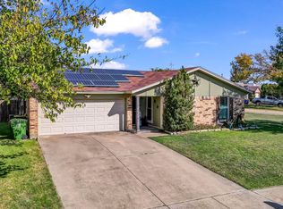 6144 Skylark Ln, Watauga, TX 76148