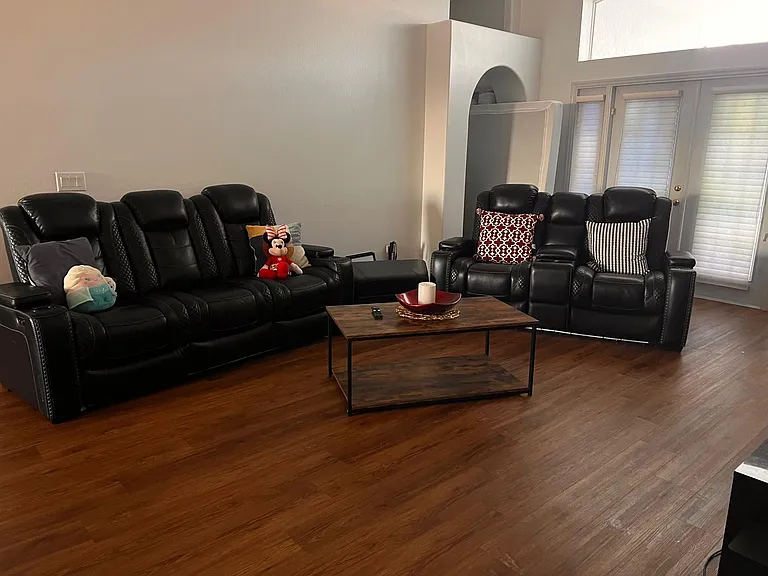 2645 Oneida Loop — Photo 3
