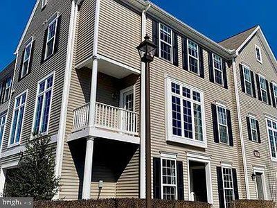 3030 Meridian Cmns Unit A, Mechanicsburg, PA, 17055