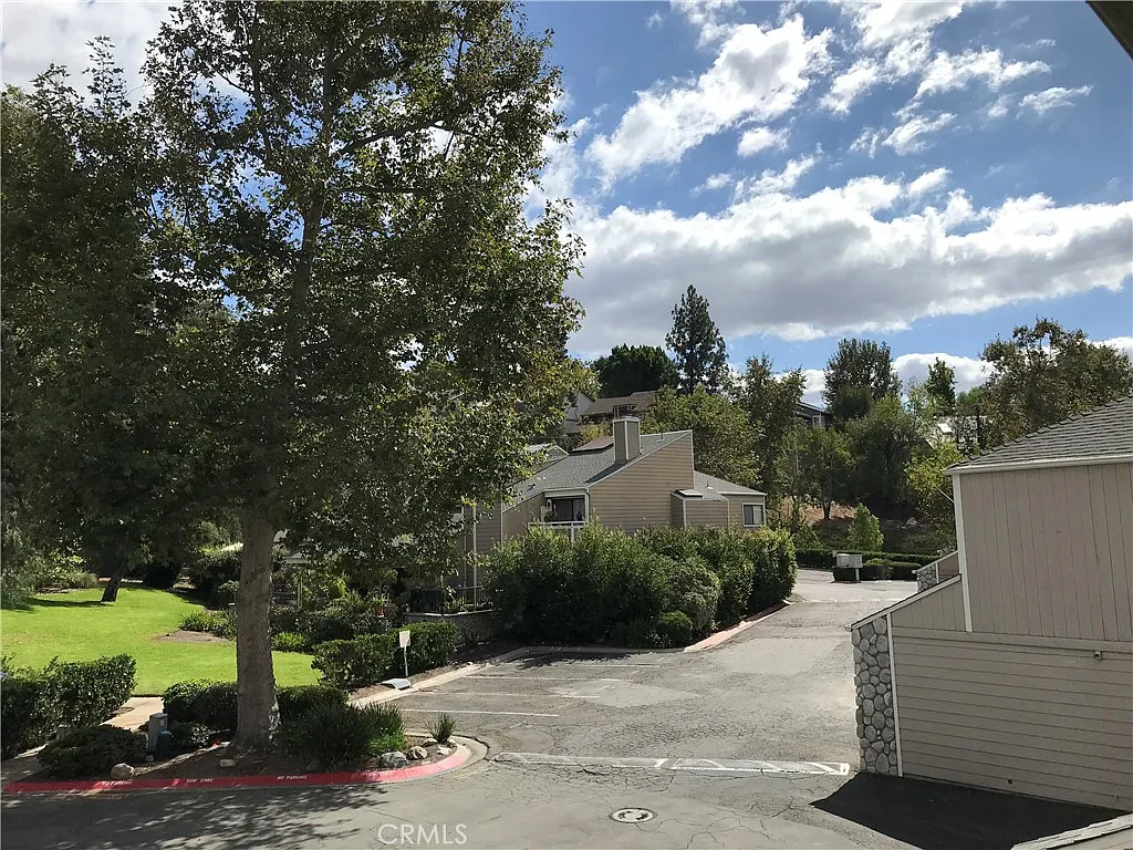 Studio, 450 sqft, $2,095 — Photo 1