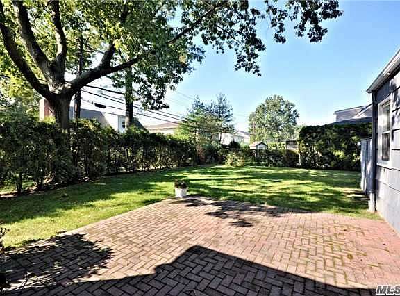 3rd image of 42 Dartmouth St