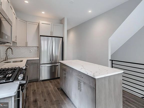 4th image of 1013 S 20th St #A
