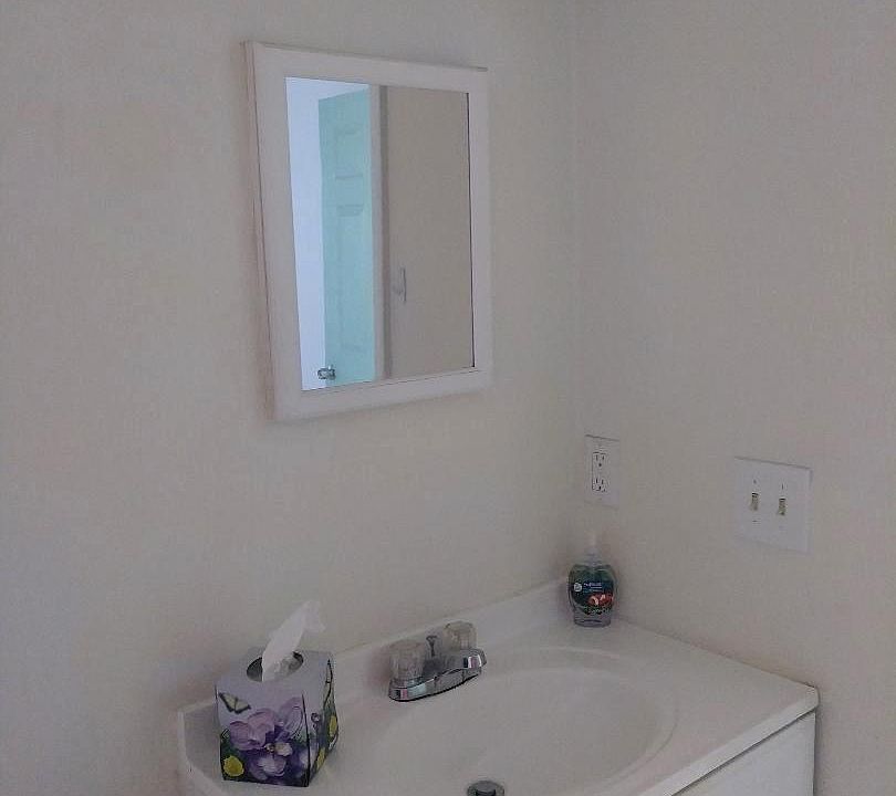 Bath vanity