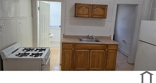 1st image of 944 Worthington St APT 3L