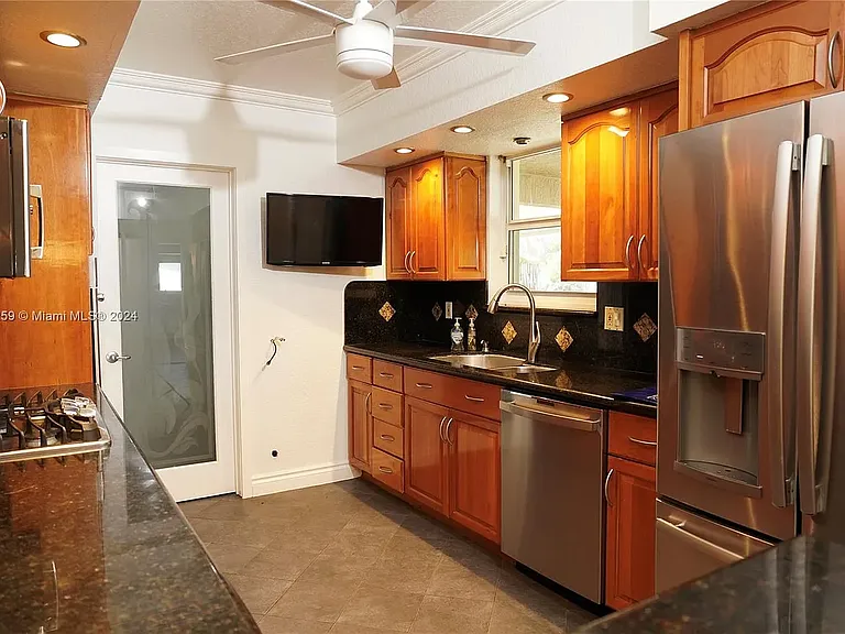4205 McKinley St — Photo 14