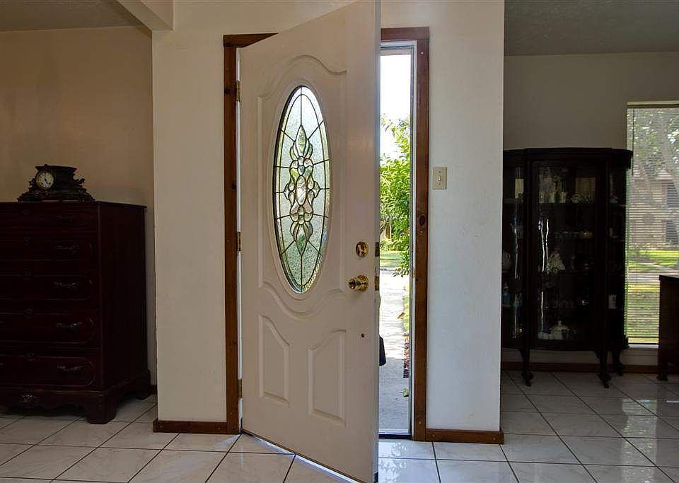 2nd image of 3006 Planters St