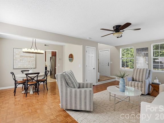 4th image of 3008 Parkland Dr