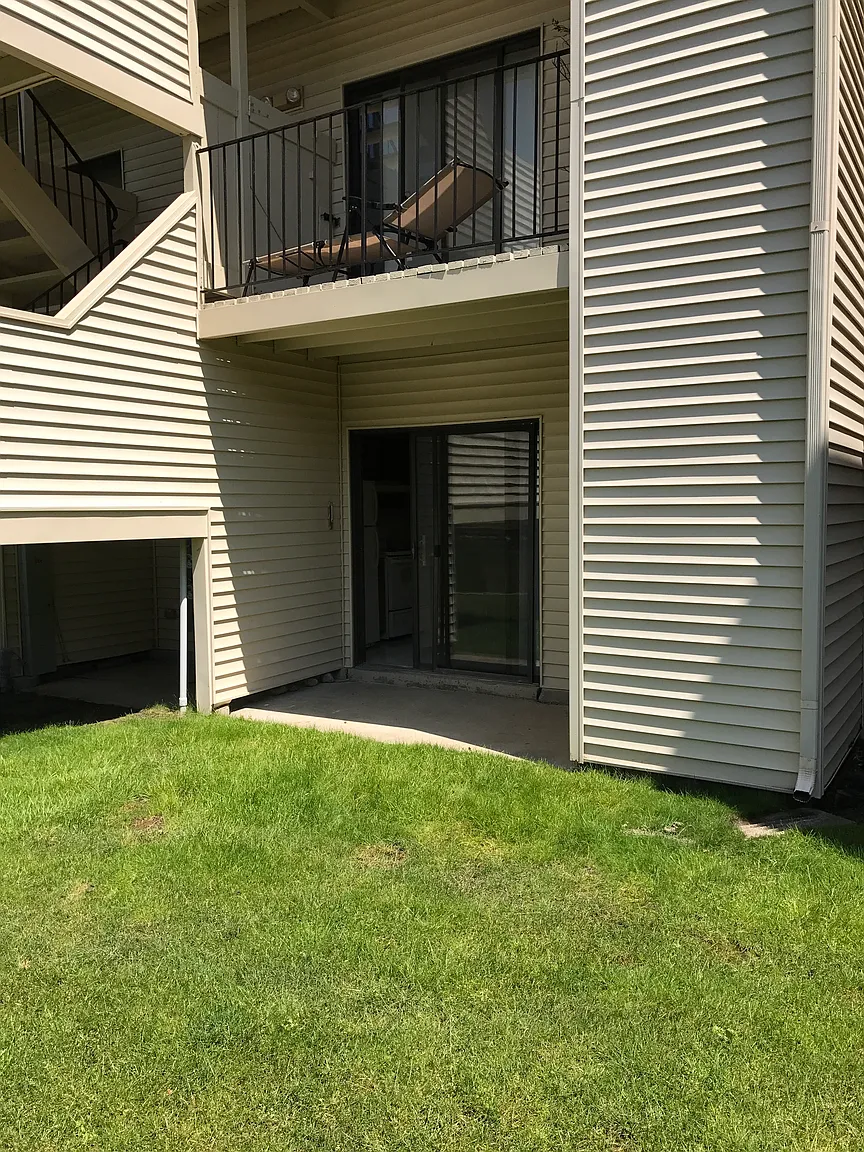 184 Waters Edge Dr #101 photo 1