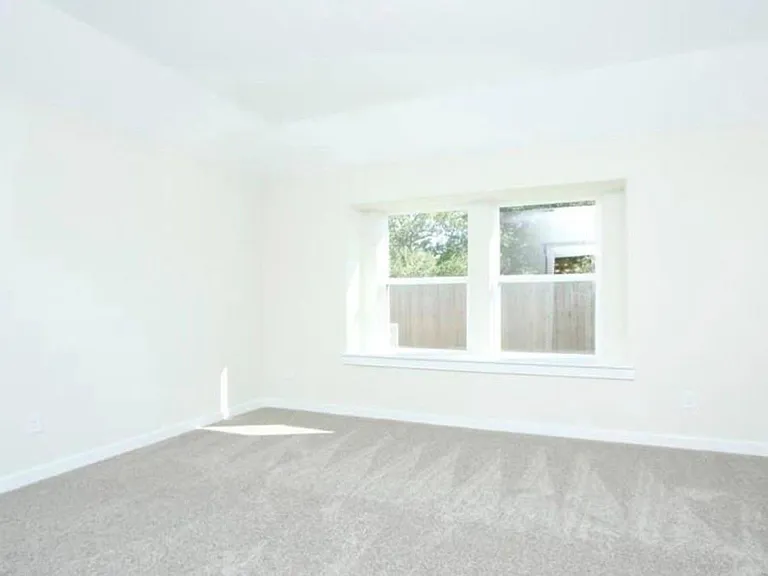 204 Laura Leigh Ln — Photo 13
