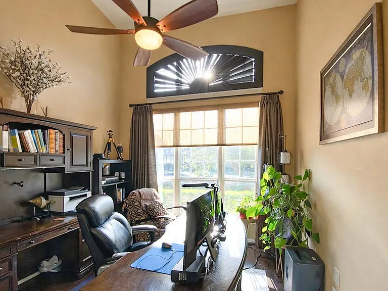 4415 Rolling Field Ln — Photo 6
