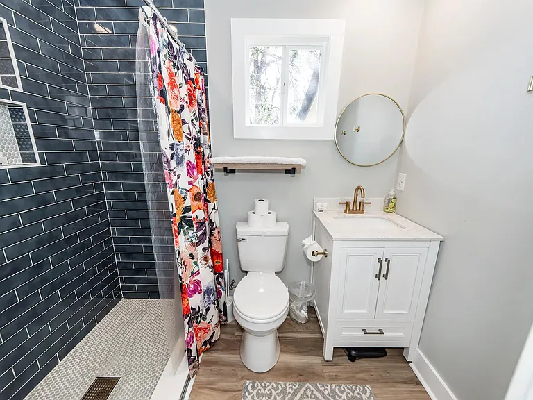 1511 Larry St — Photo 22