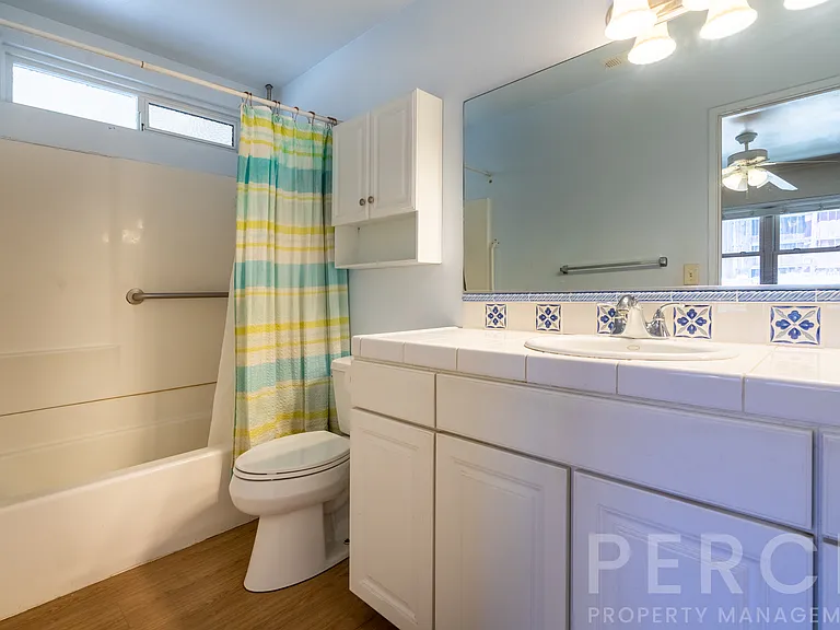 2510 E Devonshire Ave — Photo 20