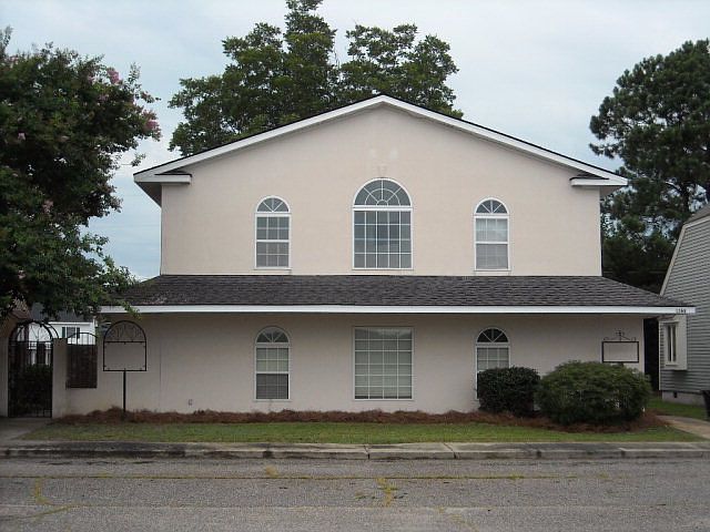 1st image of 116 N Englewood Dr