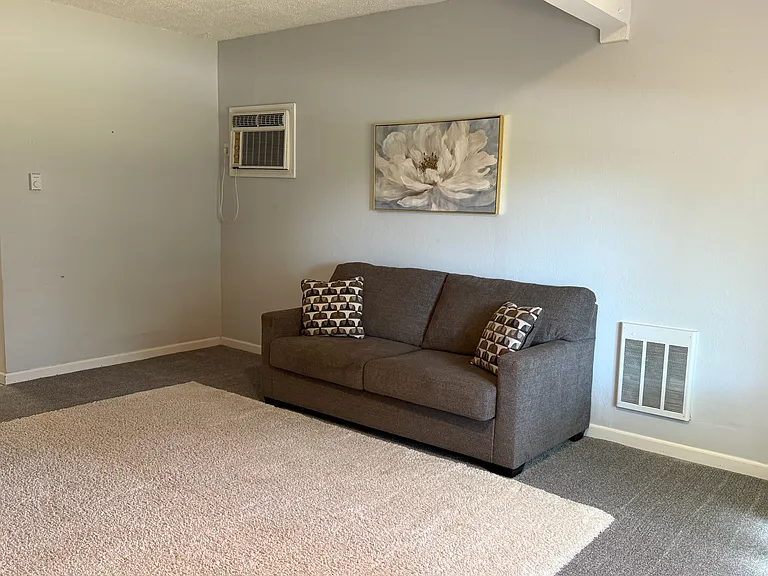 1307 Roosevelt Ave — Photo 40