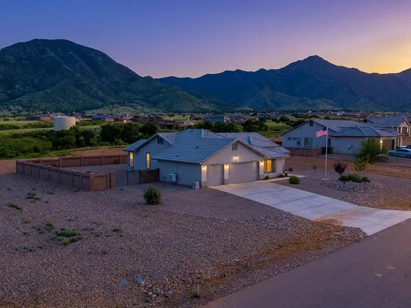 10118 S VAQUERO Lane, Hereford, AZ 85615