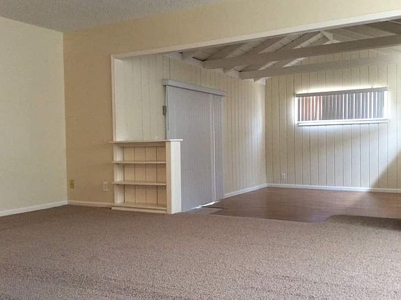 3rd image of 2711 Lyndale Ave