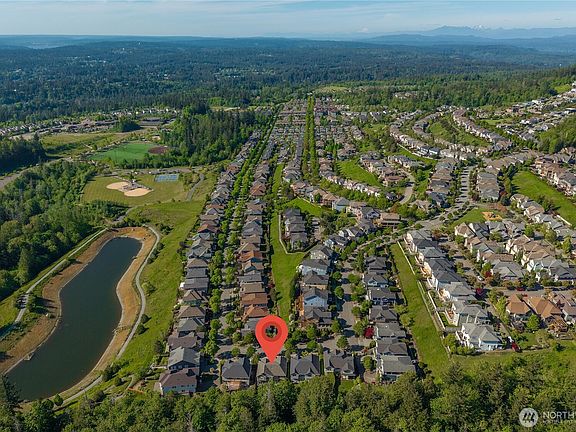 4th image of 2415 NE Daphne