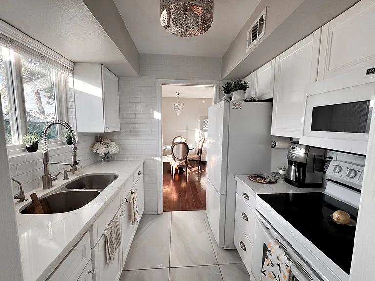 4204 N 38th St #7 — Photo 5
