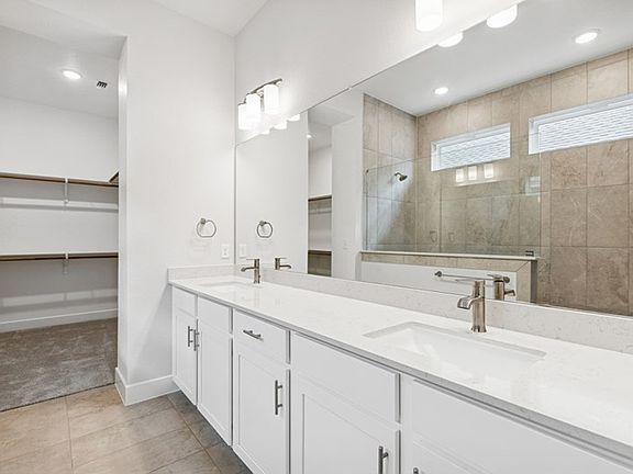 The Marshall - Owner s Bath