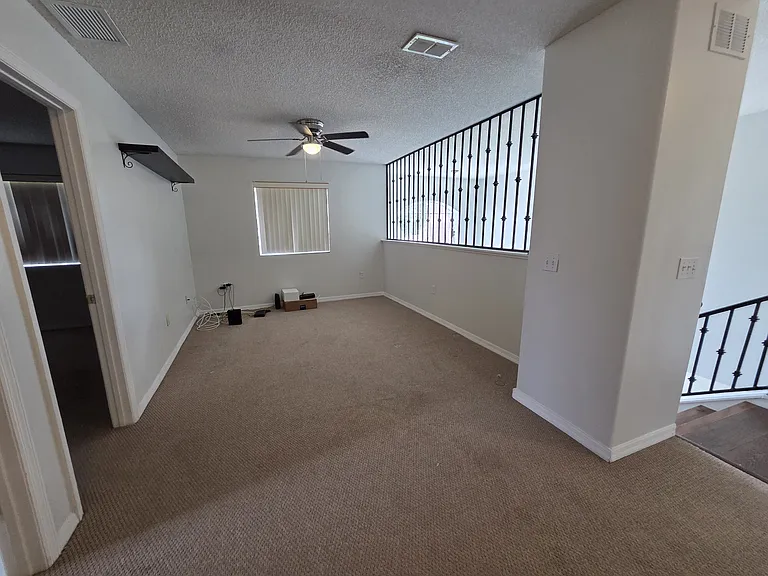 330 Aldershot Ct — Photo 18