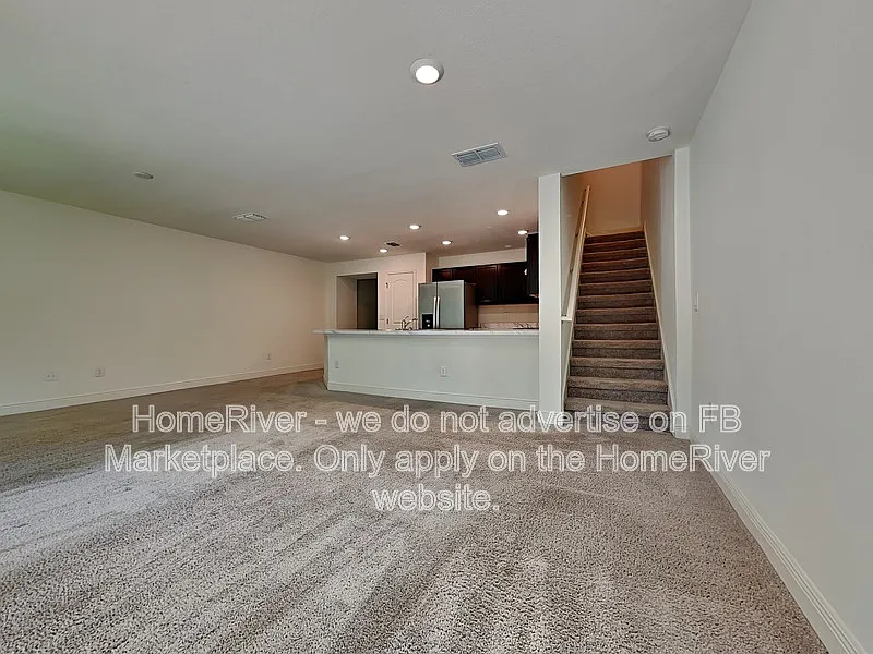 3 bed, 2.0 bath, 1540 sqft, $1,795 — Photo 3