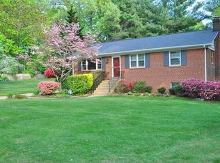 12001 Wayland St, Oakton, VA 22124