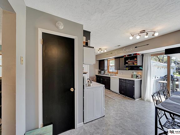 5th image of 6635 Ballard Ave