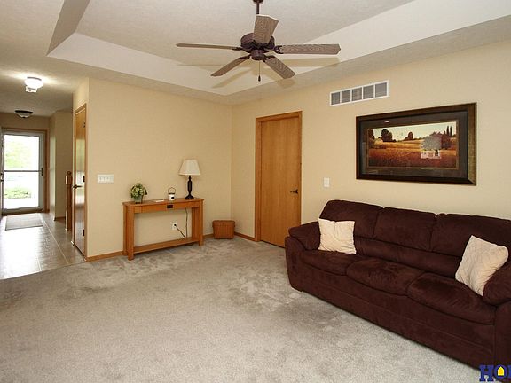 4th image of 2046 S Knights Ln
