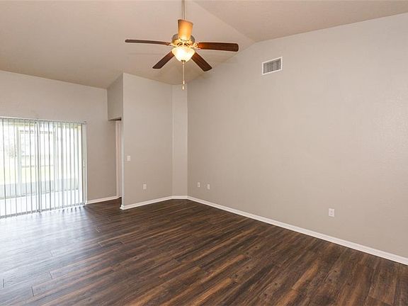 3rd image of 776 Overlook Grove Dr