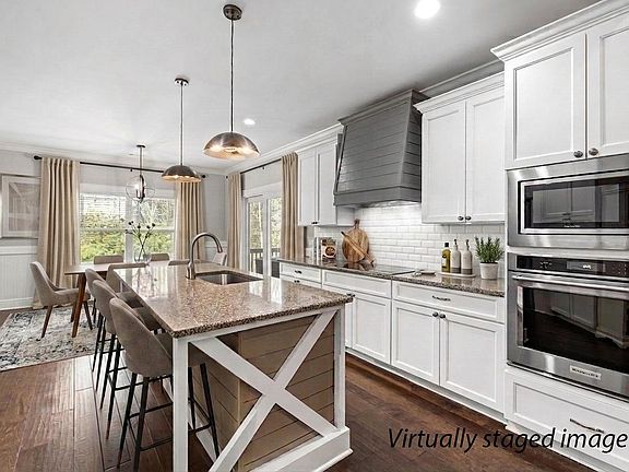 3rd image of 1030 Spoon Dr