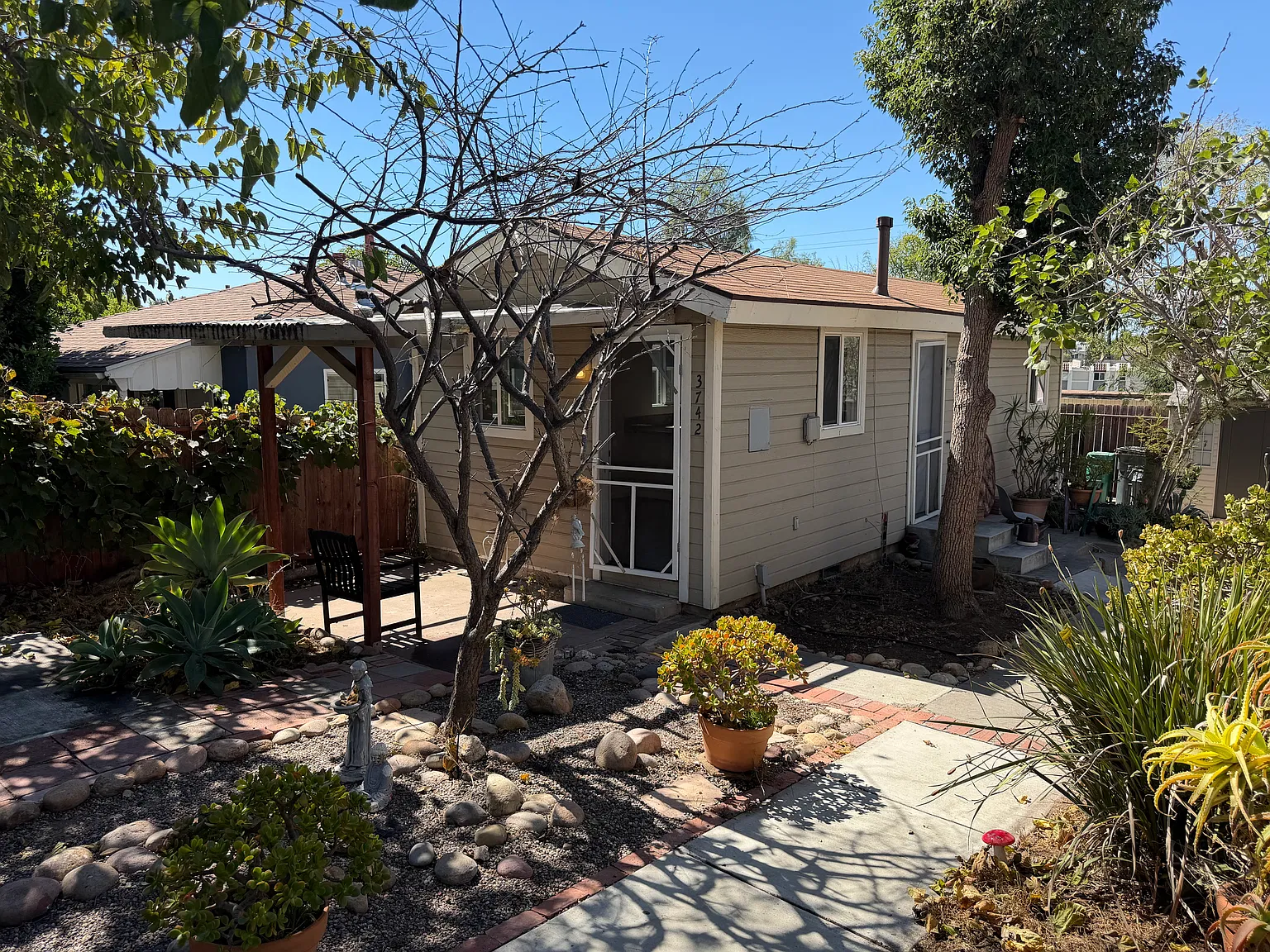 1 bed, 465 sqft, $1,949 — Photo 2