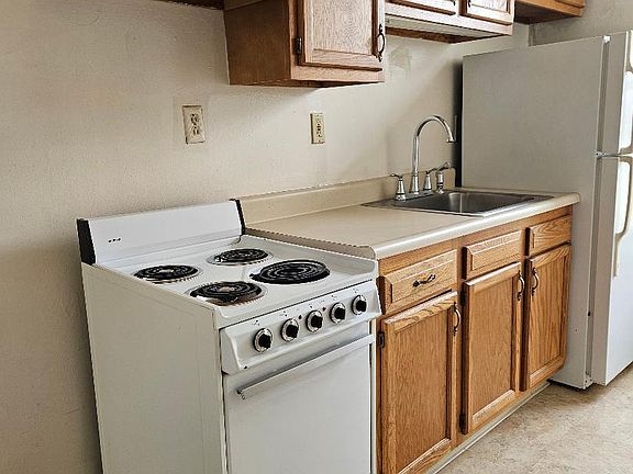 3rd image of 120 W 5th Ave Unit 4