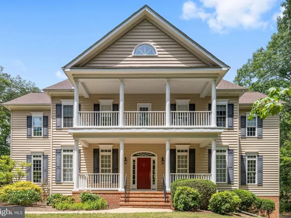 8622 Laroque Run Dr, Fredericksburg, VA 22407
