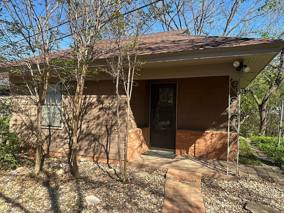 1st image of 1133 S Leggett Dr #B