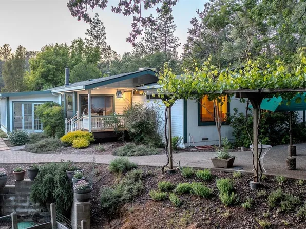 360 Songbird Ln, Diamond Springs, CA 95619