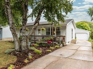 140 37th Ave NW, Rochester, MN 55901